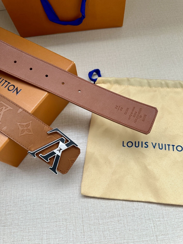 激安ルイヴィトンベルト着用イメージ